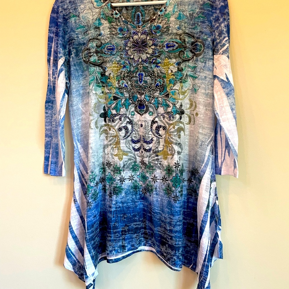Jess & Jane large blue and white tunic with spangles